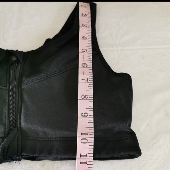 Black Front Zipper Sports Bra Size L - Picture 6 of 7